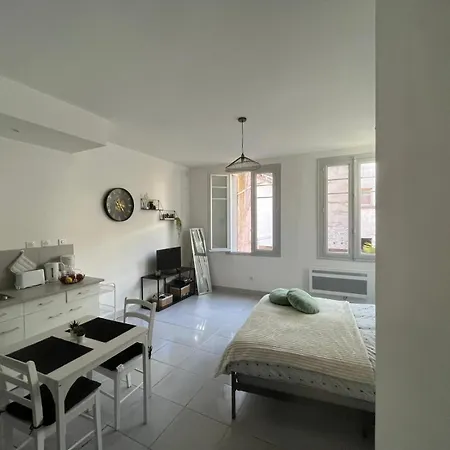 Au Pied Du Chateau 公寓 *